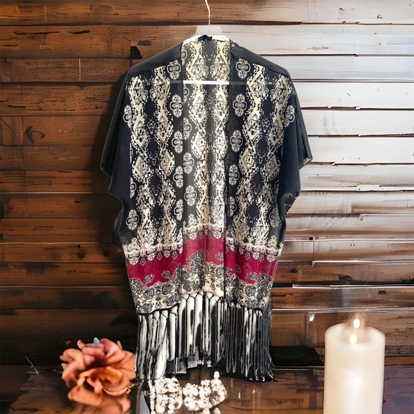 Rue 21 Kimono - Picture 3 of 5